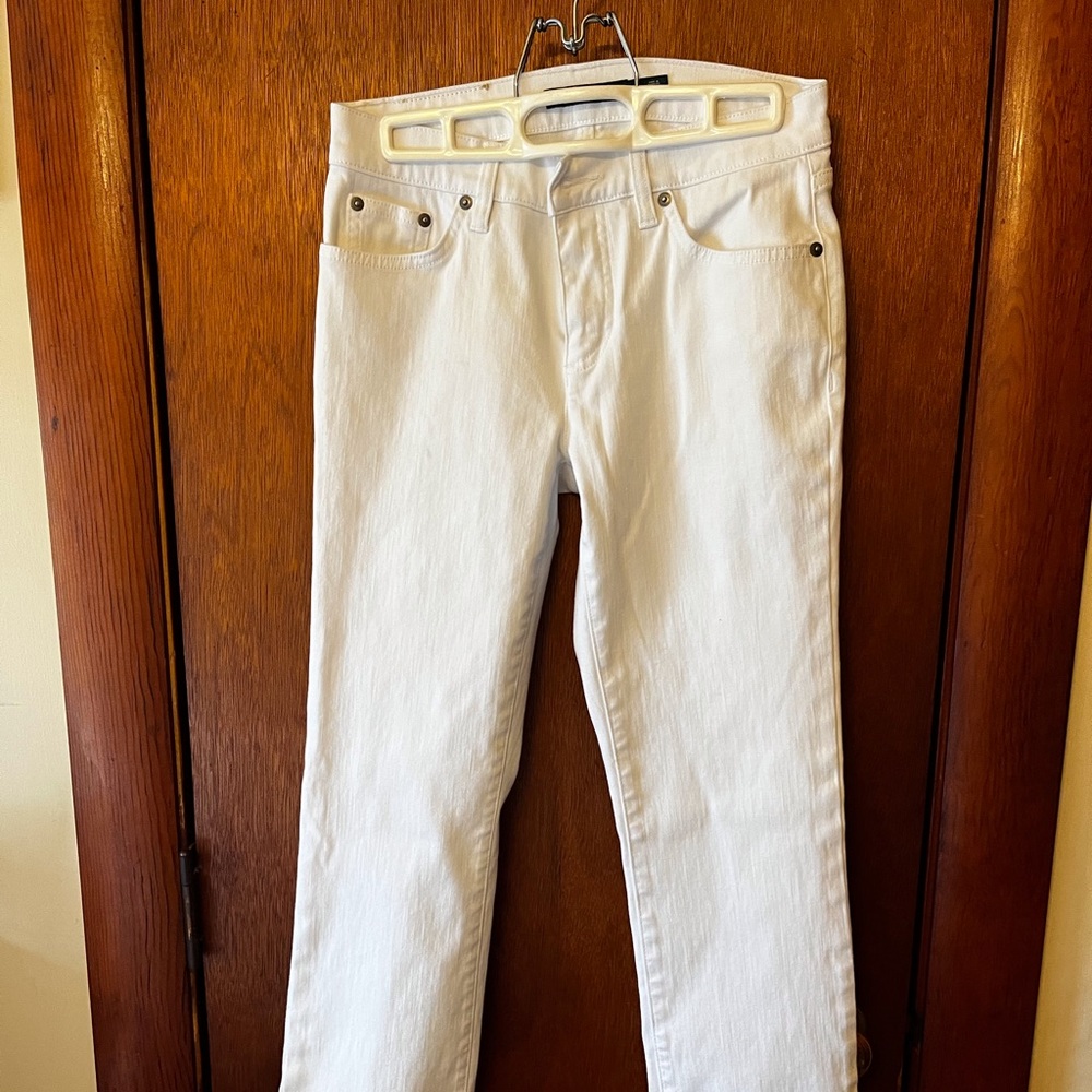 Women Lauren Ralph Lauren white jeans. Size 2